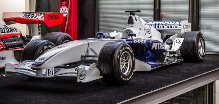 formula-1-4590183_1280